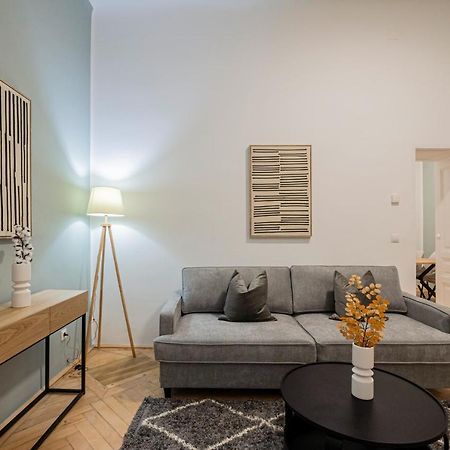 Charming Apt Perfect For 4-6 Tram, Self-Checkin 维也纳 外观 照片