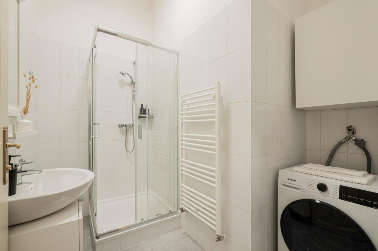 Charming Apt Perfect For 4-6 Tram, Self-Checkin 维也纳 外观 照片