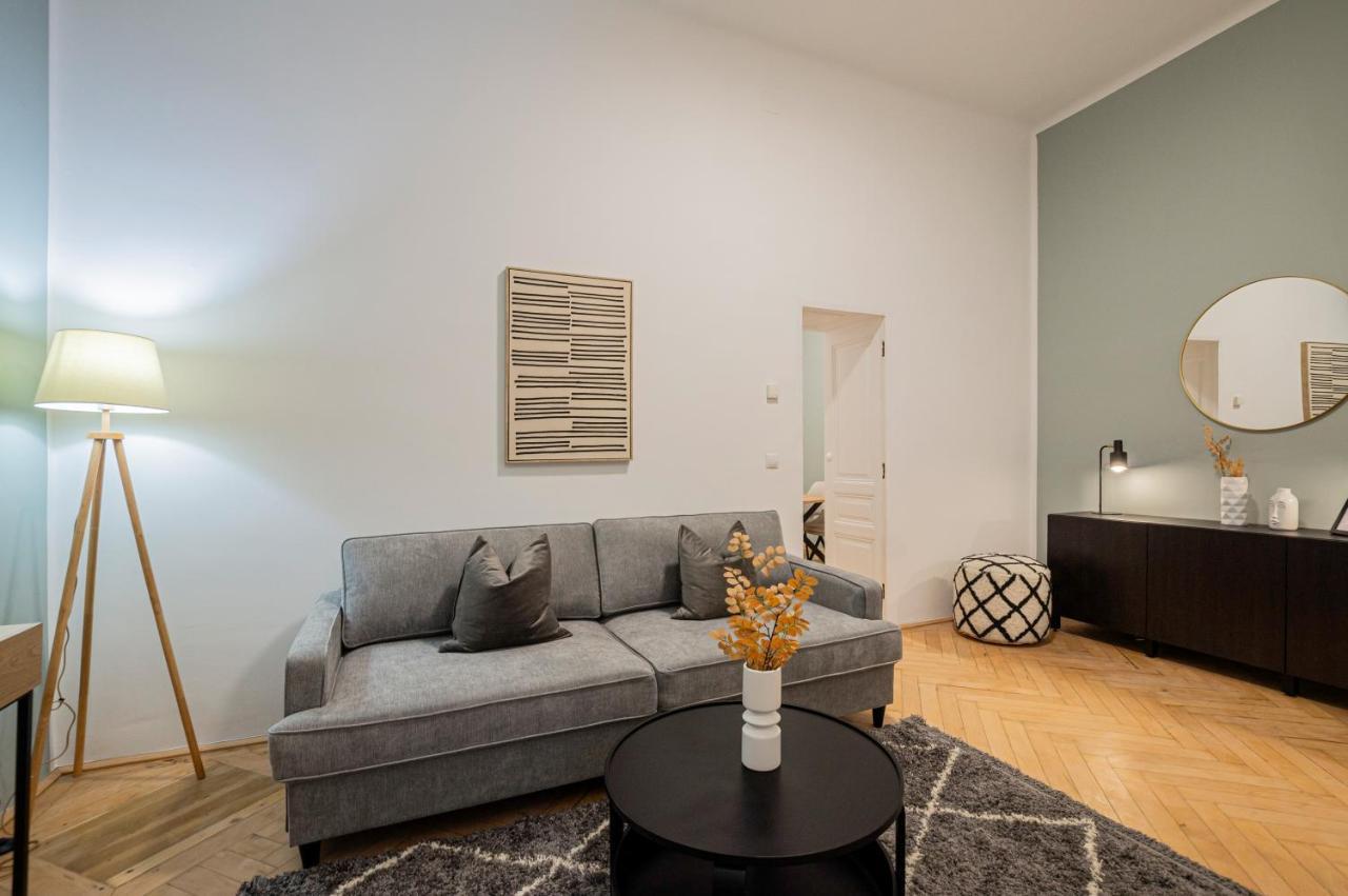 Charming Apt Perfect For 4-6 Tram, Self-Checkin 维也纳 外观 照片