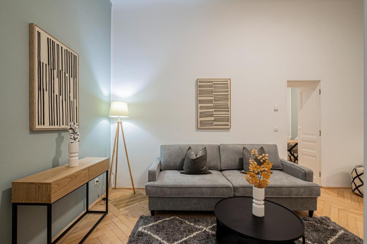 Charming Apt Perfect For 4-6 Tram, Self-Checkin 维也纳 外观 照片