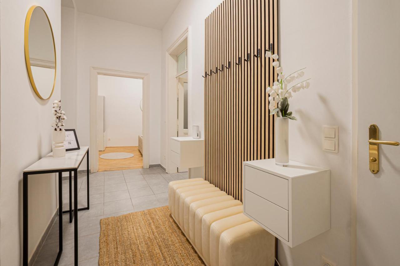 Charming Apt Perfect For 4-6 Tram, Self-Checkin 维也纳 外观 照片
